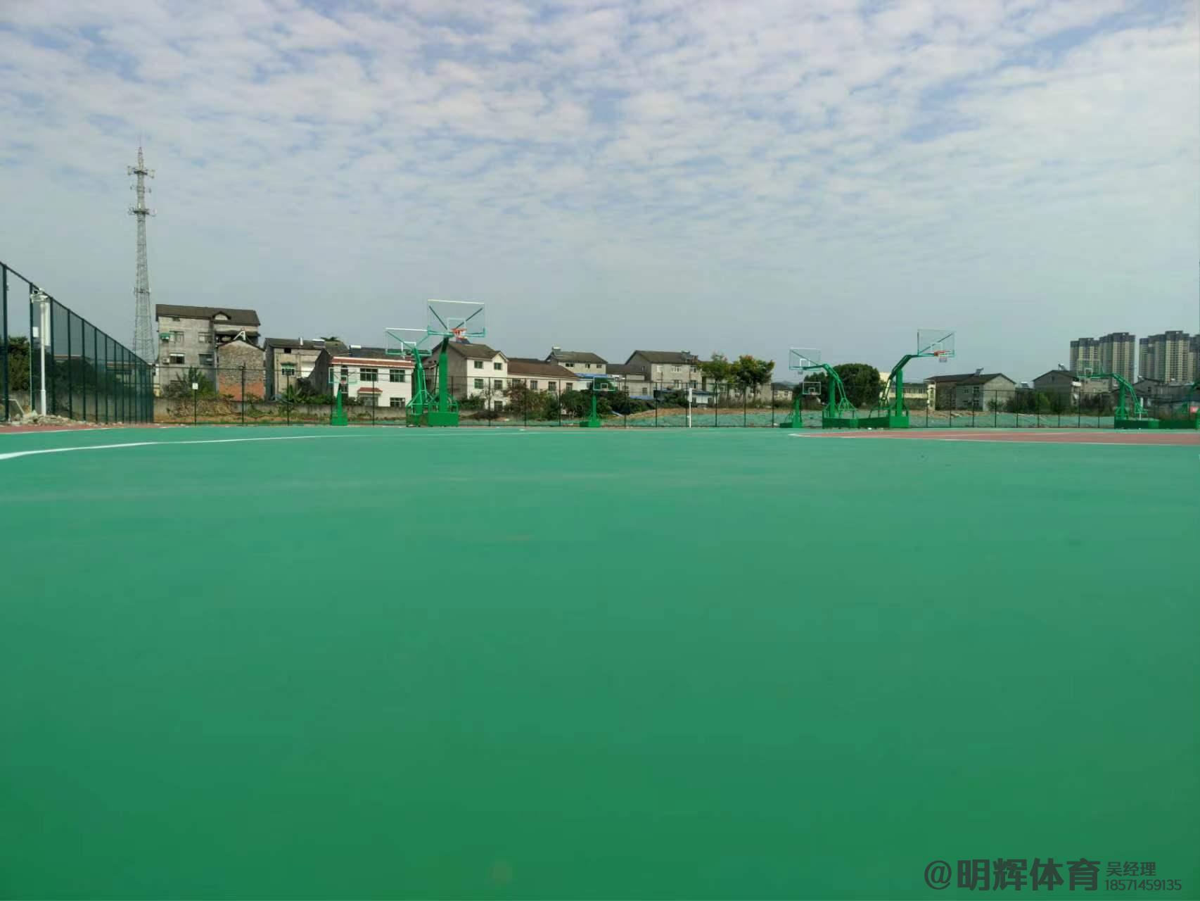 金华硬地丙烯酸球场的优缺点